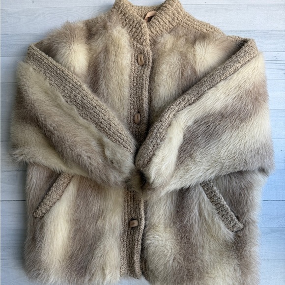 Vintage Faux Fur & Knit Oversized Jacket Size M/L - Picture 1 of 12